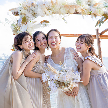 家族と親しい友人で結婚式