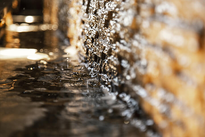 音羽の滝を思わせる流れ