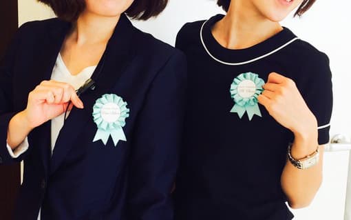 新郎新婦がつけるロゼットとは？ゲストへのおもてなし活用術も