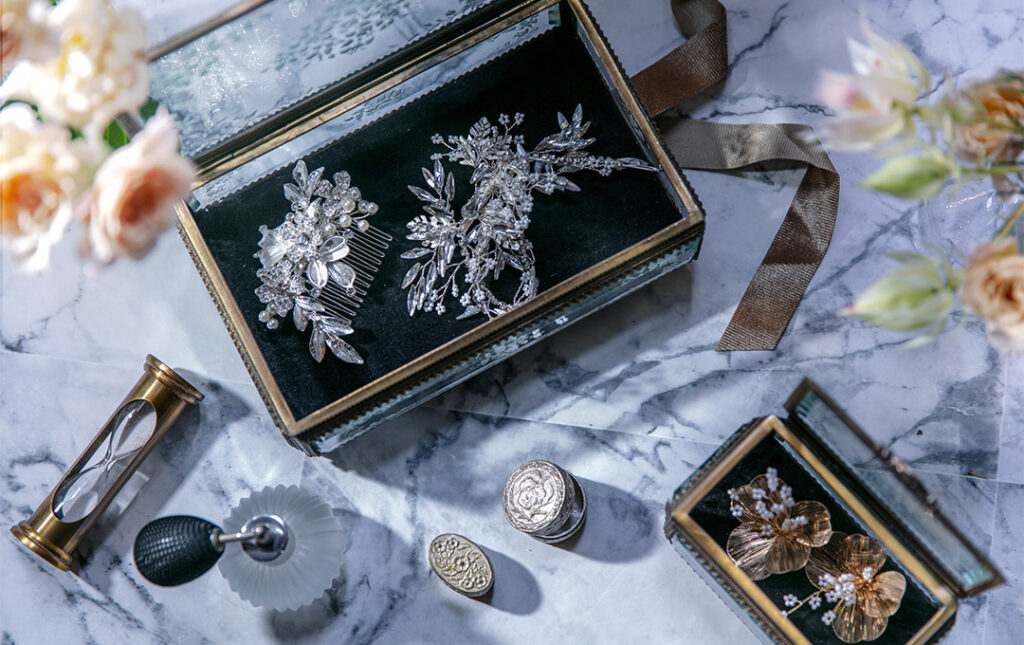 ウエディングドレス試着の付き添いは誰がベスト？見るべきポイントとは