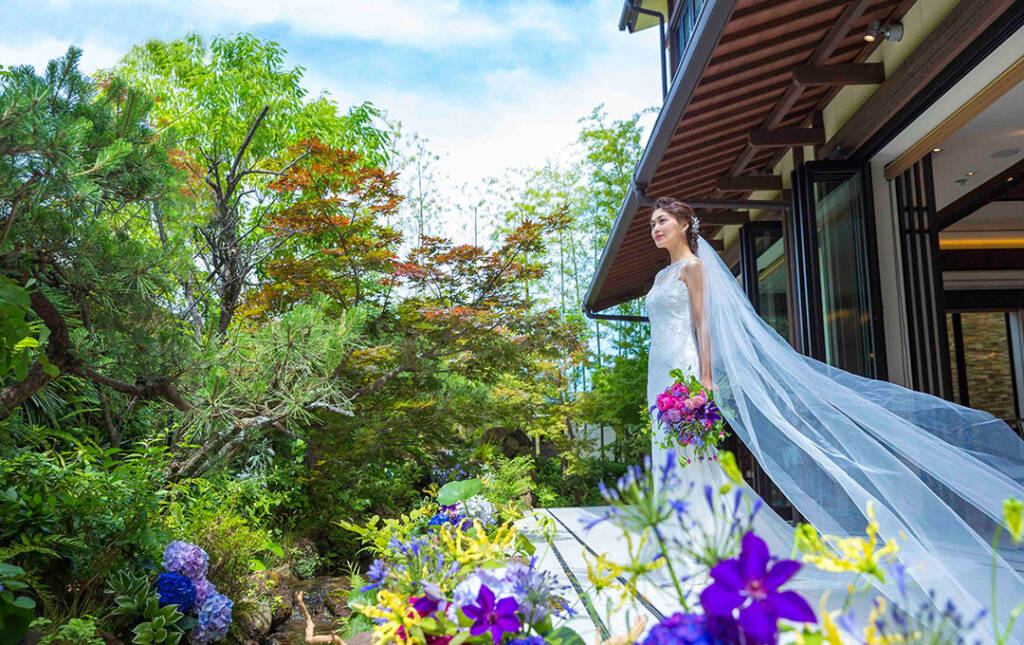 高身長な花嫁に似合うウエディングドレスは？体型別のおすすめも