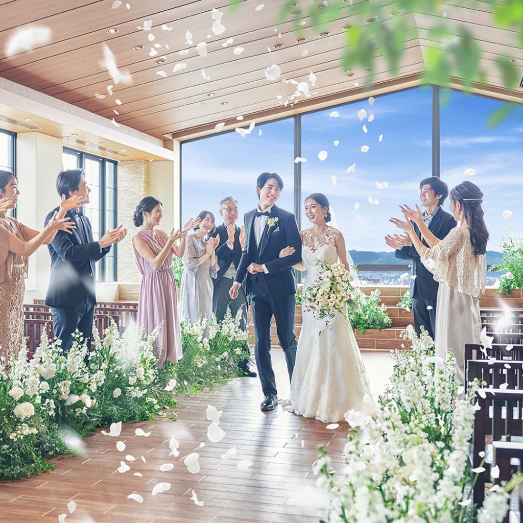 GWがお得！【来館ギフト12万&165万特典】光と水のチャペル×豪華試食