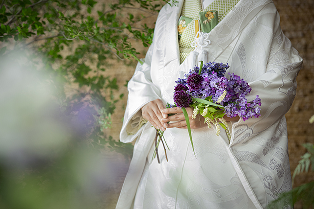 白無垢と色打掛どっちにするか迷う方へ、違いや選び方をご紹介