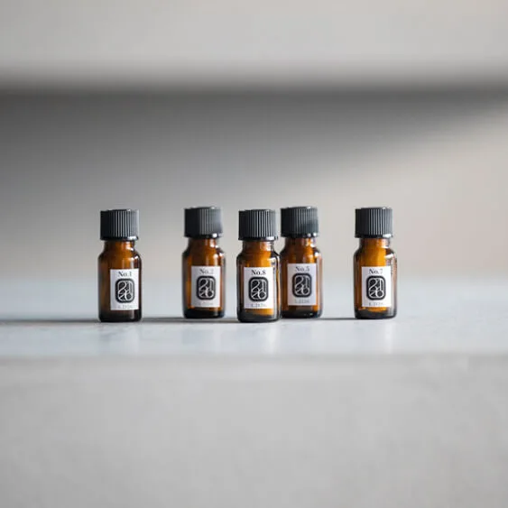 ドレス＆アイテムのビジュアル