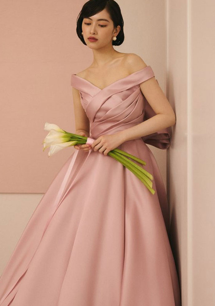 カラードレスのビジュアル