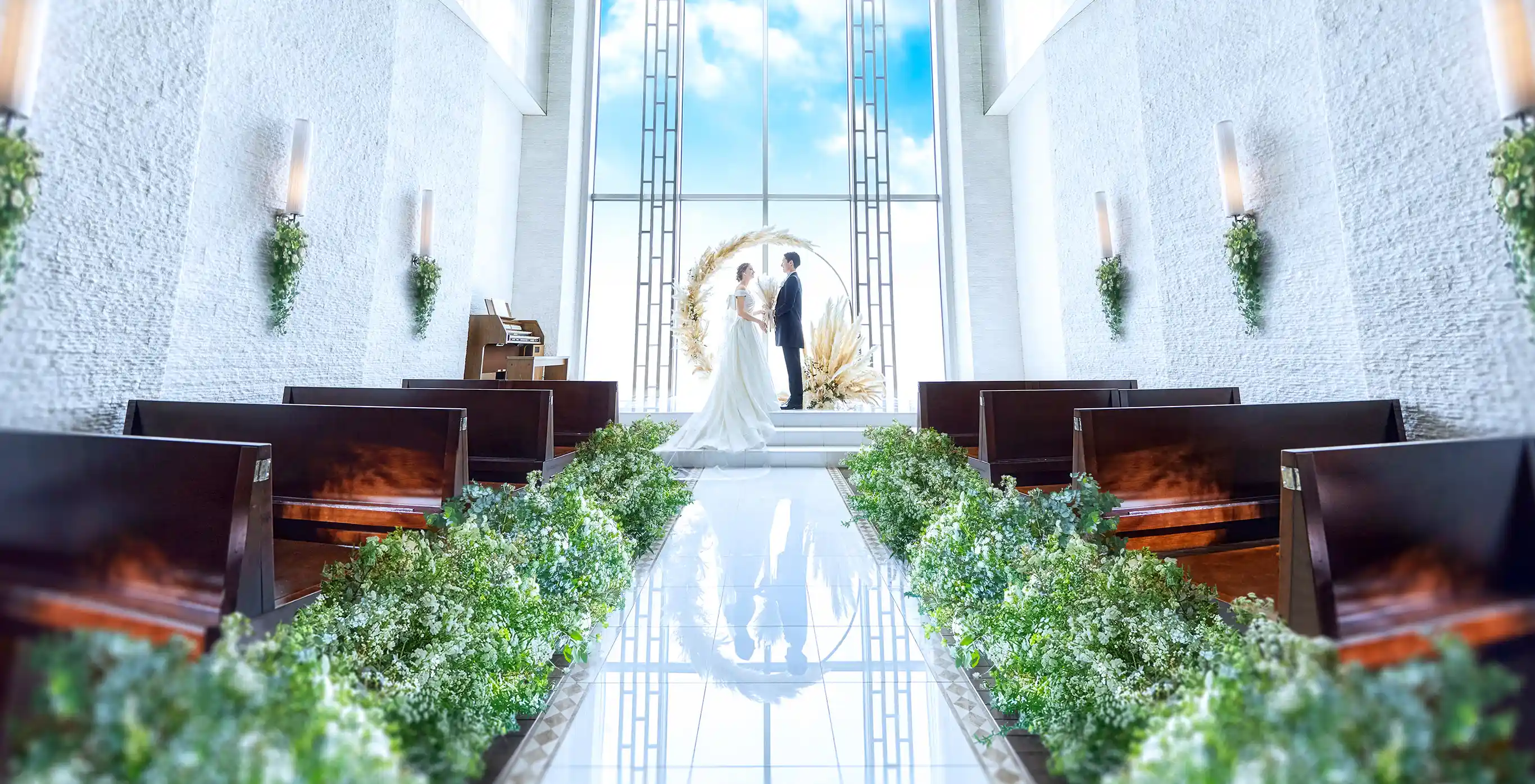 ラグナスイート新横浜ウエディングのメインビジュアル