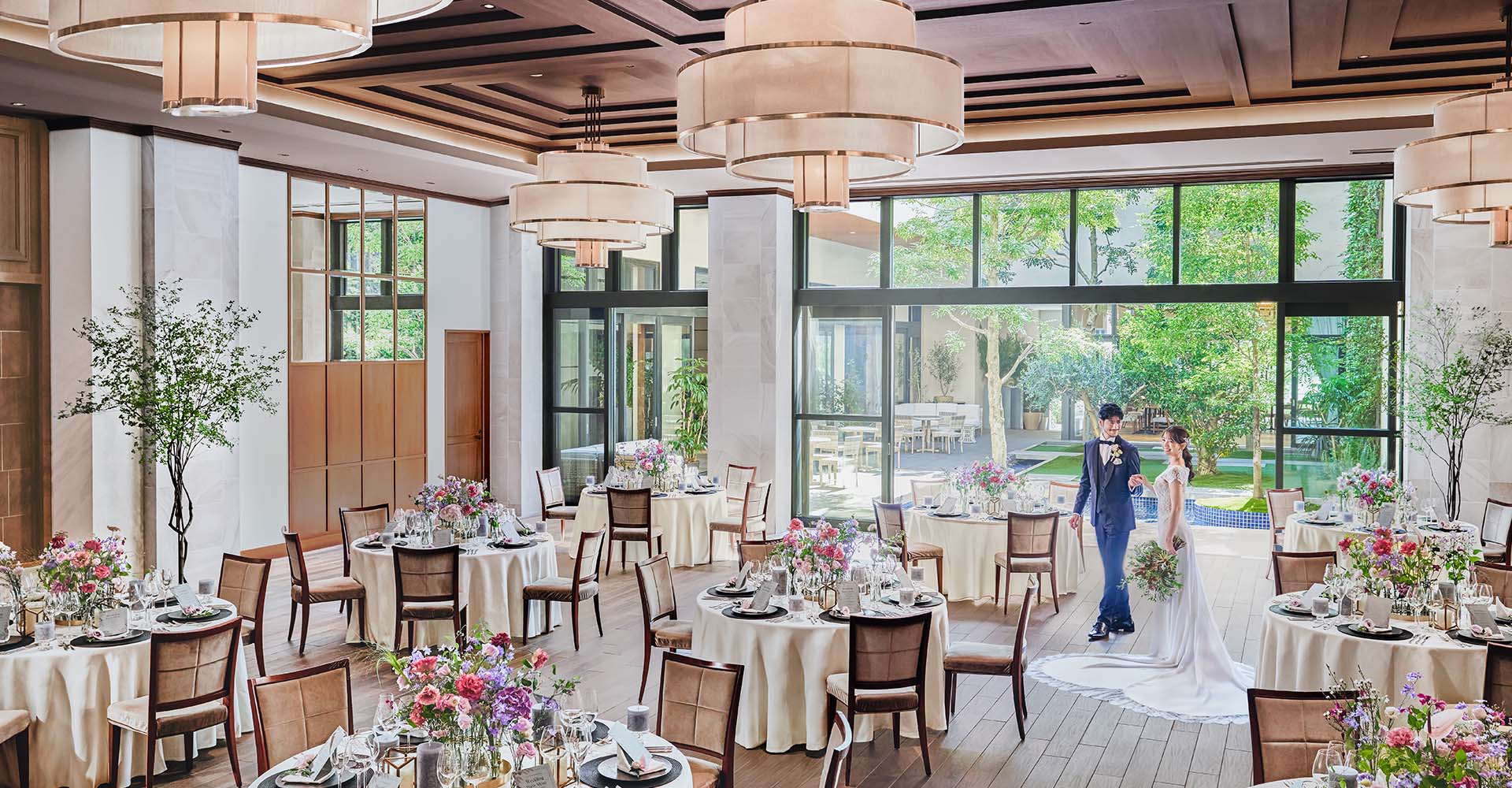 ガーデンとひとつながりのパーティ会場